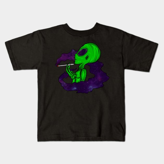 smoking alien Kids T-Shirt by Amartwork